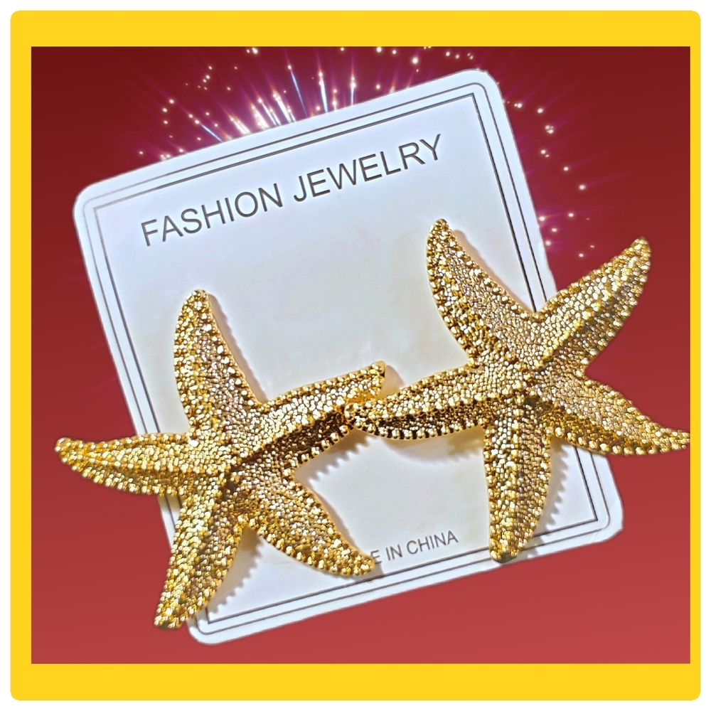 Retro Starfish Goldtone Stud Earrings.
